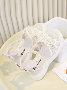 Buty antypoślizgowe z miękkiej gumy dla małych dzieci, zdobione perłowymi kryształkami, modny i prosty design, beżowe i czarne, odpowiednie na zewnątrz, w podróż, na plażę i do domu