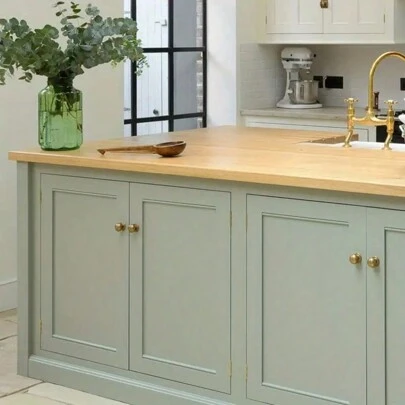 1 rulle - Lätt att applicera Ljusgrön självhäftande vinyltapet - Vattentätt & löstagbart PVC-kontaktpapper, perfekt för köksskåp, sovrum, vardagsrumsmöbler Makeover, snygg Peel & Stick-design