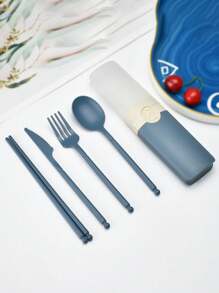 5 Peças Conjunto de Talheres Personalizados com Nome, Conjunto de Presentes Reutilizáveis para Viagem, Conjunto Escolar, Conjunto para Acampamento, Presente de Volta às Aulas, Conjunto de Utensílios Portáteis com Estojo, Talheres para Almoço, Acampamento, Escola, Piquenique, Trabalho, Viagem - Inclui Garfo, Colher, Faca e Pauzinhos