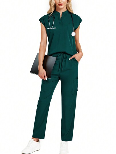 Set de 2 piezas uniforme de enfermería compuesto por top con escote entallado y pantalones de unicolor