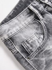 Szorty jeansowe dla nastolatków w kolorze jasnoszarym, z listewkami i wąsami kota, zniszczone, wąskie, proste, średniej długości