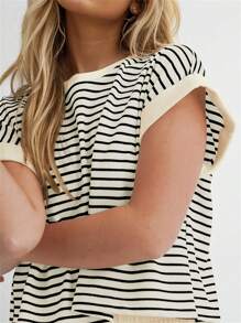 2025 Spring And Summer Matching Set | Retro Stripe Graphic Crop Top + Ribbed Shorts, Women's Y2K Streetwear 2 Piece Outfits - Màu be - Xem 4