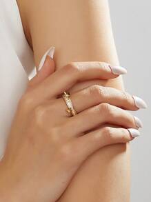 1 件 18K 镀金华丽风格不锈钢蝴蝶元素方晶锆石戒指女士珠宝婚礼派对约会礼物