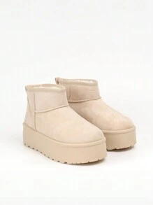 2024 Outono/Inverno Novas Botas de Neve Femininas Chinelos Slip-On, Plataforma Grossa, Sapatos Acolchoados de Algodão de Dupla Utilização para Uso ao Ar Livre - Bege - Ver 2