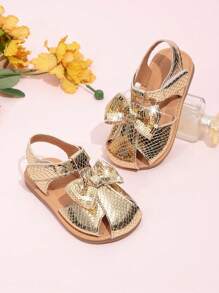 女童蛇皮图案平底凉鞋，夏季时尚休闲户外鞋 - 金色 - 查看 1