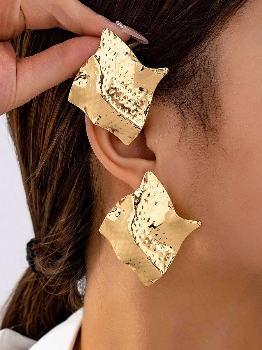 1 Paar geometrische, elegante Eisenplatte Ohrringe, minimalistische Mode für den täglichen Gebrauch - Geometrische goldene quadratische Ohrstecker - Übersicht 1