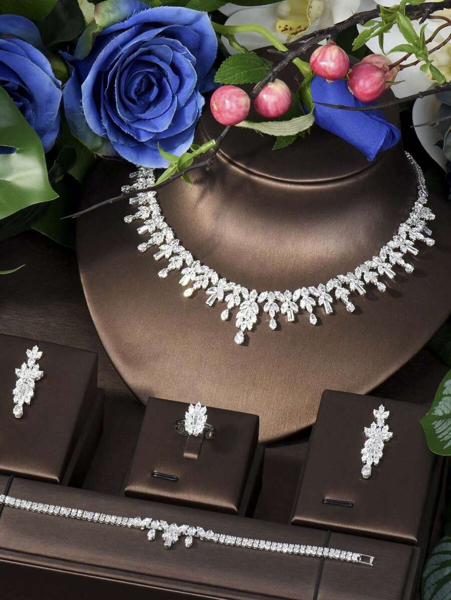 1 套个性化方晶锆石 18K 镀白金首饰套装,适合女性订婚佩戴 - 銀色 - 查看 1