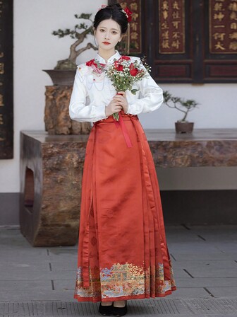 A Busy And Splendid Brocade Jacquard Woven Gold Floral Pattern One-Piece Mafu Skirt For Autumn And Winter, Suitable For Daily Commuting, Versatile Clothing, Christmas And Valentine's Day Style Marriage Payment