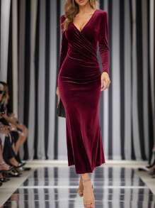 新款秋冬 V 领修身连衣裙，优雅天鹅绒鱼尾礼服 - 酒紅色 - 查看 1