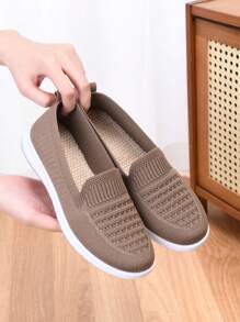 2025 New Spring/Autumn Lightweight Women Shoes, Middle-Aged/Elderly Mother Shoes, Soft Bottom Anti-Slip Breathable Flats, Comfortable Granny Shoes, Casual Slip-On - Khaki - View 5