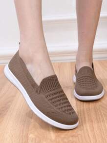 2025 New Spring/Autumn Lightweight Women Shoes, Middle-Aged/Elderly Mother Shoes, Soft Bottom Anti-Slip Breathable Flats, Comfortable Granny Shoes, Casual Slip-On - Khaki - View 3
