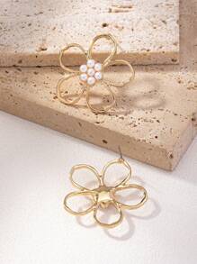 1 Pair Geometric Exaggerated Pearl Petal Drop Earrings - Gold Pearl Earrings - View 5