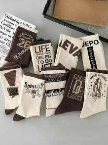 4 pares de calcetines de hombre versátiles de otoño e invierno con estilo retro americano, con un patrón de letra para una comodidad y simplicidad, con un acabado exquisito y vitalidad.