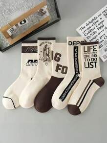 4 pares de calcetines de hombre versátiles de otoño e invierno con estilo retro americano, con un patrón de letra para una comodidad y simplicidad, con un acabado exquisito y vitalidad.