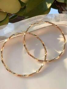 1 paire de boucles d'oreilles créoles à couches plaquées or rose sculptées