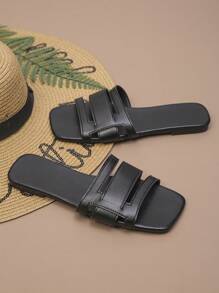 大码女士时尚简约黑色露趾平底拖鞋，日常休闲舒适一脚蹬凉鞋，适合度假