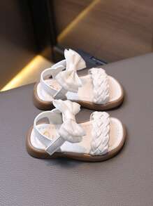 1 双女婴花朵装饰封闭式趾凉鞋，钩环扣 PU 软底防滑幼儿夏季鞋