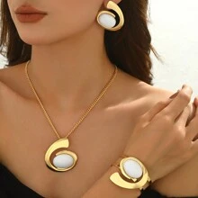 5pcs/Set Fashion European And American Exaggerated Black And White Necklace, Earrings, Bracelet, Ring Jewelry Set, Faux Pearl Decorative Design Accessories