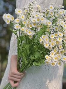 1/3/5PCS Artificial Chamomile Flowers Bouquets, 52cm Fake Daisy Flowers With 30heads Can Be Bent And Does Not Fade -For Wedding Decoration, Valentine'S Day Decor, Birthday Decor, Anniversary Decor, Home Decor,Table Decor,Bedroom And Bathroom Room Decor,Desk Decor,Room Decoration Stuff,Autumn Decor,Fall Autumn Decor ,Table Decor,Plant Pot Decor Gifts Graduation