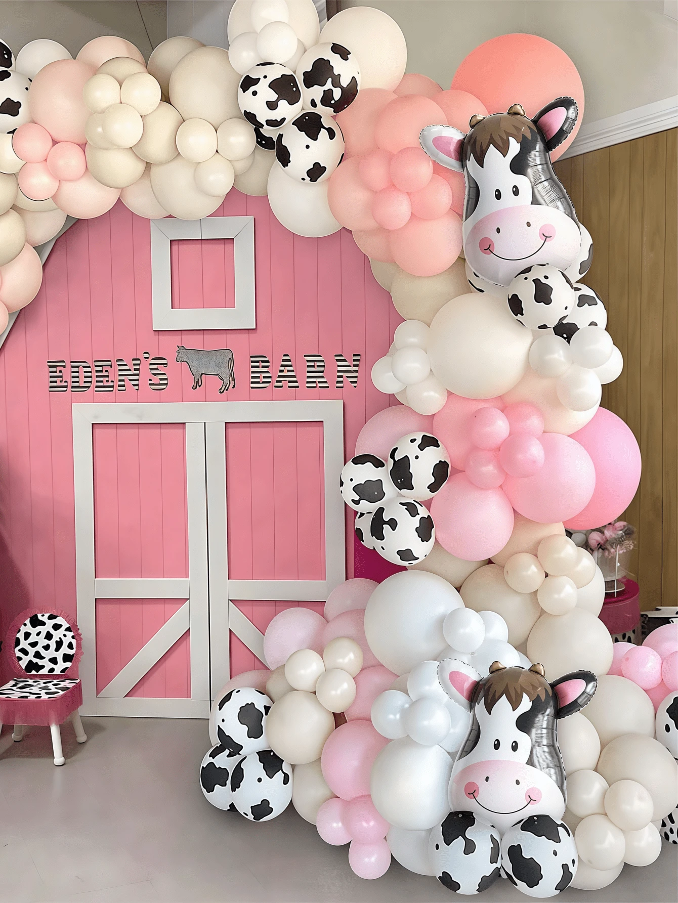 102/134pcs Western Style Cowboy Style Balloon Wreath Arch Game, Featuring Latex Balloons Printed With Cows, Nude In Shades Of Green Grey And Brown, And Aluminum Foil Decorations. This Game Is Designed For Farm And Animal Themed Birthday Parties And Party Decor Items