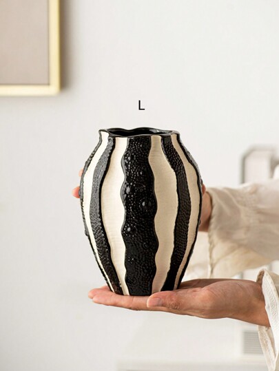 1pc Vertical Gestreepte Ceramic Vase, Zwart White, Minimalist Moderne Mini Wedding, Home, Desk, Office, Hotel, Living Room, Holiday Birthday Graduation Home Back To School Room Supplies ations Flower Vase Glass view 3