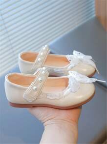 女童米色平底鞋，2025年新款时尚百搭公主风软底皮鞋，适合幼儿，春季 - 米色 - 查看 4