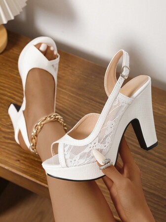 2025 新款复古法式白色高跟女鞋，露趾蕾丝漆皮防水厚底系带性感凉鞋