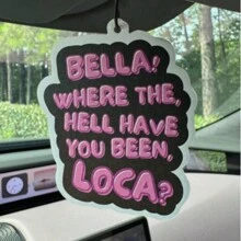 Bella “你要去哪儿”趣味汽车空气清新剂 | 持久留香，热门后视镜装饰，送给爱车人士（男士/女士）的独特节日、生日礼物 - 均碼 - 查看 2