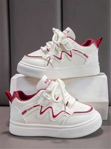 白色和红色韩版休闲2025新款春季运动鞋运动滑板鞋百搭防滑旅游鞋时尚小白鞋