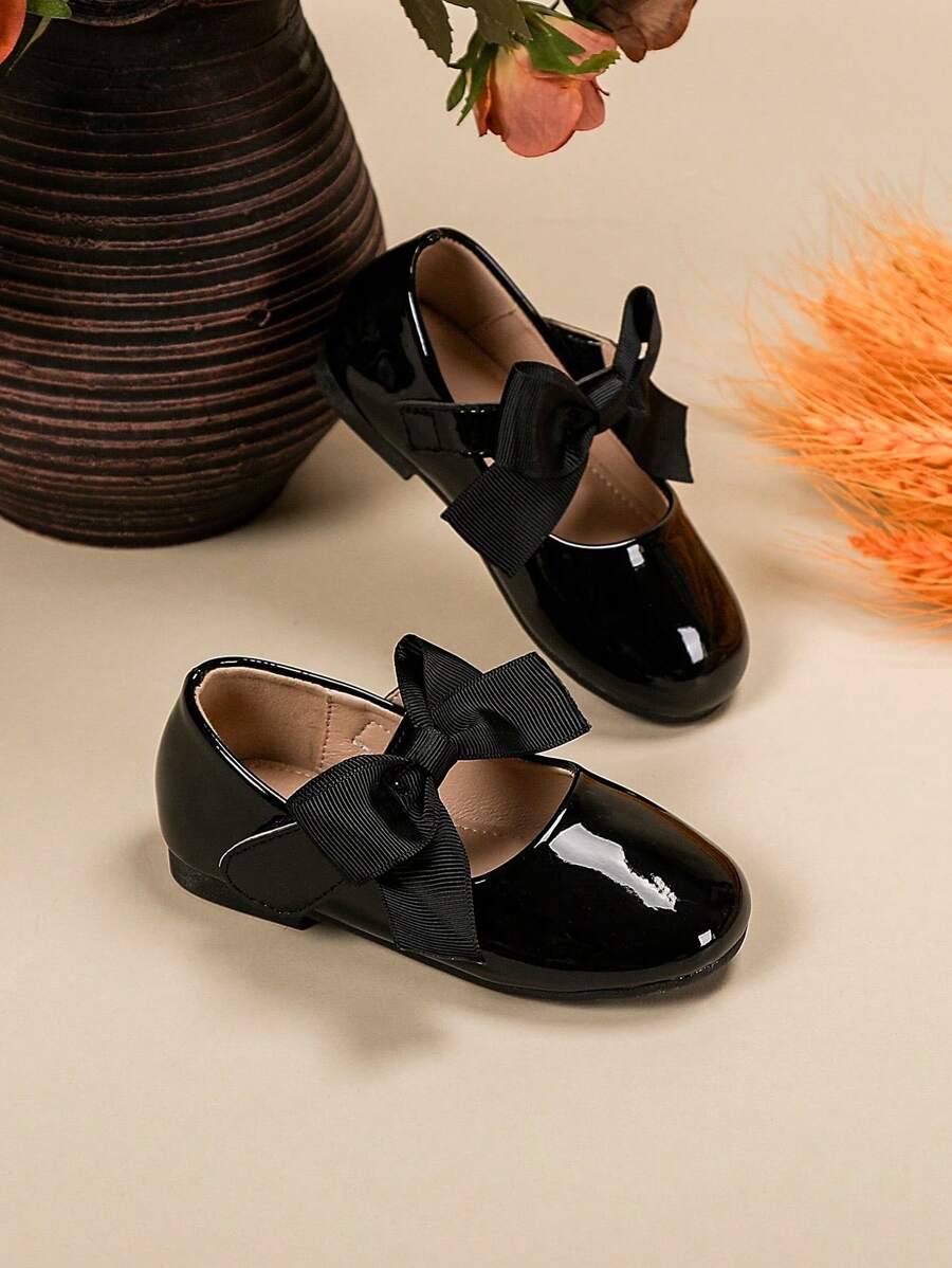 Girls Black Patent Cute Flat Shoes With Bow Decor - Black - View 1