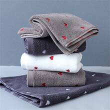 1 件印花心形刺绣设计厚毛巾，柔软吸水，是情侣的绝佳礼物，情人节礼物，浴室和家居夏季装饰，节日家居浴室装饰 - 彩色 - 查看 3