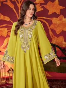 Plus Size Women Elegant Arabic Style Rhinestones & Embroidery Sweetheart Neck Long Dress - Green - View 6