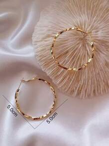 1 paire de boucles d'oreilles créoles à couches plaquées or rose sculptées