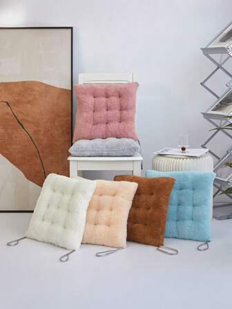 1 件适用于餐椅的加厚毛绒座垫 | 柔软舒适的纯色坐垫 | 方形设计，缝线精致 | 舒适温暖，适合长时间坐着，缓解疲劳 | 非常适合家庭餐椅、办公椅、宿舍椅 | 适合所有季节、家庭装饰、礼物选择生日毕业椅垫