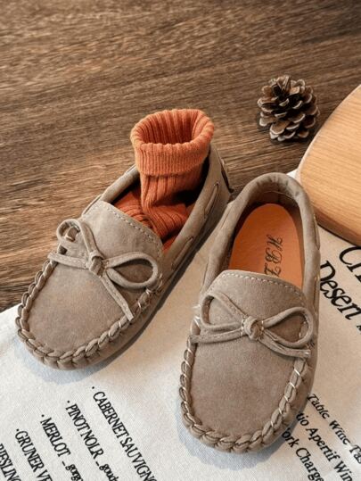2025 Nuevos zapatos de moda con suela blanda, zapatos cómodos para bebé, zapatos casuales, zapatos de suela blanda con lazo de cuero genuino y elástico para niños