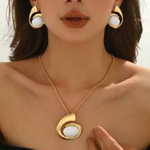 5pcs/Set Fashion European And American Exaggerated Black And White Necklace, Earrings, Bracelet, Ring Jewelry Set, Faux Pearl Decorative Design Accessories