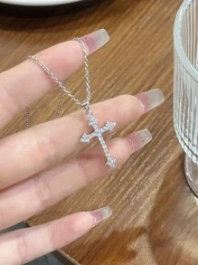 1pc Sparkling Light Luxury Zirconia Cross Pendant, Unisex Necklace Design, Niche Personalized, Simple And Versatile Elegant, Neck Chain, Collarbone Chain Necklace Suitable For Daily Use, Commuting, Dating, Gifting To Boyfriend/Girlfriend - Multicolor - View 3
