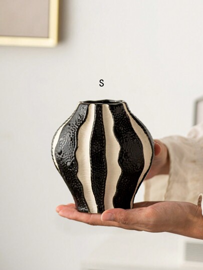 1pc Vertical Gestreepte Ceramic Vase, Zwart White, Minimalist Moderne Mini Wedding, Home, Desk, Office, Hotel, Living Room, Holiday Birthday Graduation Home Back To School Room Supplies ations Flower Vase Glass view 2