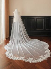 1 件象牙色刺绣优雅大教堂拖尾长款柔软网眼头纱，配金色金属发梳，2025 年蕾丝新娘头纱秋季女士服装 - 象牙色 - 查看 5