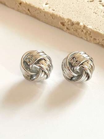 1 par de pendientes tipo imperdible de moda únicos y con textura minimalista, versátiles para que las mujeres los usen de forma casual o para ocasiones