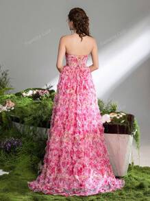 Faeriesty Robe de soirée élégante sans bretelles avec fleurs, fermée par un lien ajustable dans le dos et une coupe évasée. Une tenue de soirée intemporelle pour les galas, réceptions de mariage, dîners de gala, tapis rouge et grandes célébrations