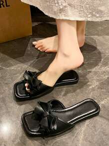 Sandales mode femme, tongs pour l'extérieur, élégantes plates-formes d'été casual, ornées de strass, de perles, de dentelle fleurie bohème. Sandales confortables avec bride de cheville élastique pour la plage.