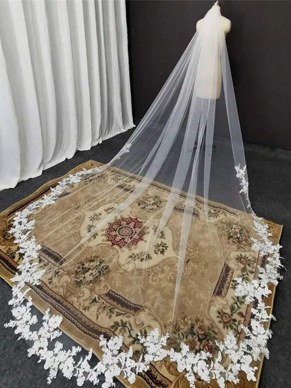 1pc Ivory Embroidered Elegant Cathedral Train Long Soft Mesh Veil With Gold Metallic Hair Comb, 2025 Lace Bridal Veil Fall Clothes For Women