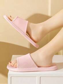 1 双男女通用室内拖鞋，柔软舒适速干 EVA 材质，防滑，适用于家居和浴室保暖，适合闺蜜节、宠物派对、嘉年华等场合。