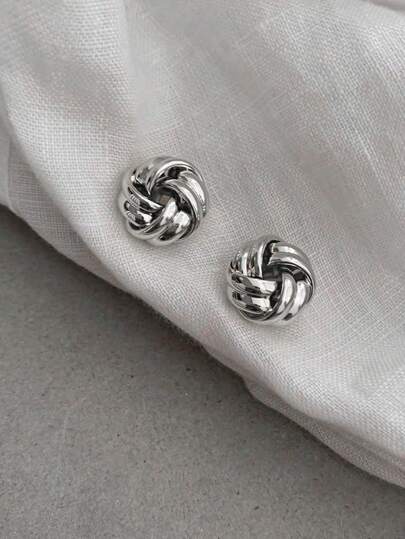 1 par de pendientes tipo imperdible de moda únicos y con textura minimalista, versátiles para que las mujeres los usen de forma casual o para ocasiones