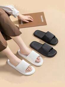 1 双男女通用室内拖鞋，柔软舒适速干 EVA 材质，防滑，适用于家居和浴室保暖，适合闺蜜节、宠物派对、嘉年华等场合。