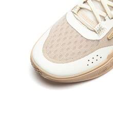 LI-NING 男子 WADE GENERATION Z 篮球鞋 - 球场专业运动鞋，透气，闪电之子基本款缓震，防滑减震 ABPU027 - 蛋殼/太妃糖棕色 - 查看 7