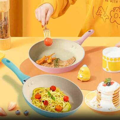 5.5 英寸迷你不粘煎锅 - 粉色和蓝色，耐热硅胶手柄，易于清洁，适合烹饪，兼容燃气灶 - 必备厨房用具