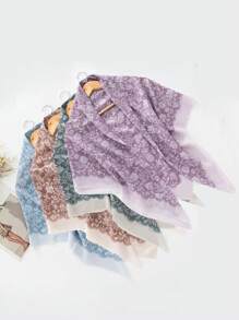 1条110*110厘米激光切割包边白色精致花卉印花大方巾，新款波西米亚风亚麻柔软轻盈透气波浪边头巾披肩花卉组合印花巴厘岛雪纺方巾披肩