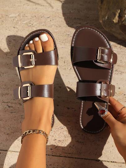 2025 Nowe Sandały z Wieloma Paskami i Klamrą, Letnie Must-Have Kapcie, Damskie Casualowe Sandały Platformowe, Eleganckie Minimalistyczne Codzienne i Wakacyjne Stroje Plażowe, Retro Francuski Styl, Regulowane Wygodne Dopasowanie Do Różnych Typów Stóp